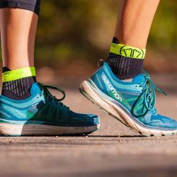 Chaussettes de course à pied Run Feel - Noir / Jaune