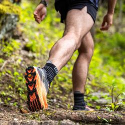 Chaussettes de course à pied Run Anatomic Comfort Ankle - Noir / Gris